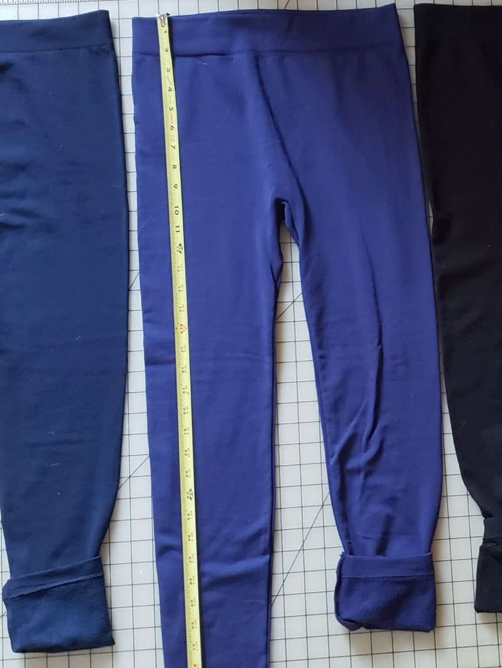 Navy Blue, blue & black lined so soft stretch leggings. Sz L-XL